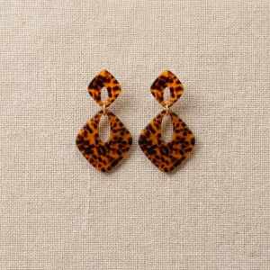 Boucles d’oreilles géométriques en acrylique - cadeau - fête des mère -