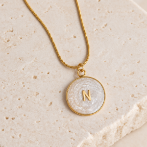Collier personnalisé avec lettre – Acier inoxydable & résine